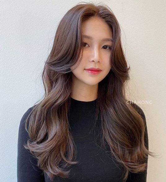 Image of Layered lob Korean long hairstyle